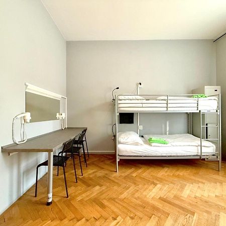 Globe Hostel Prague Adults Only ภายนอก รูปภาพ
