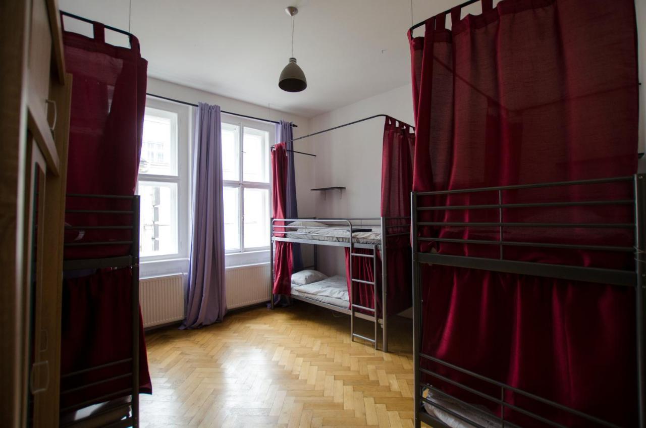 Globe Hostel Prague Adults Only ภายนอก รูปภาพ