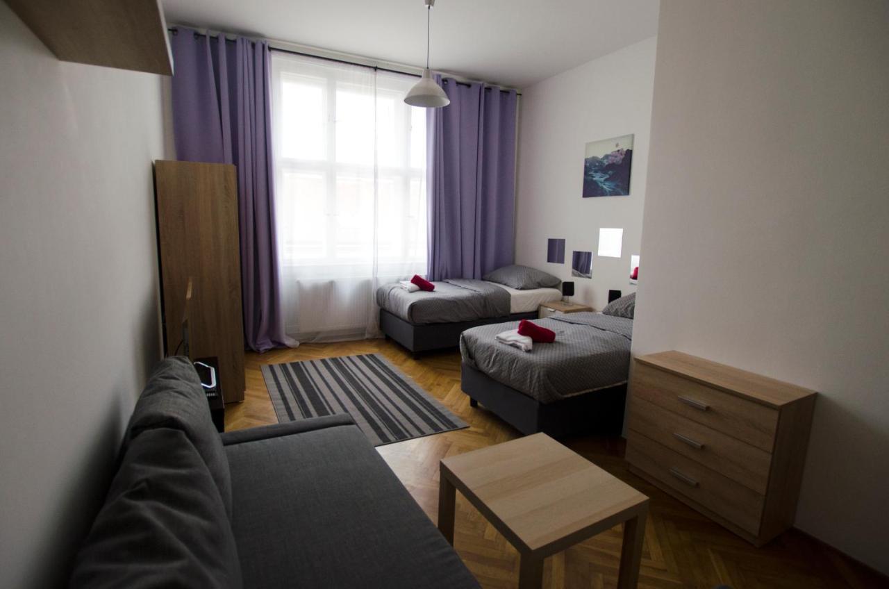 Globe Hostel Prague Adults Only ภายนอก รูปภาพ