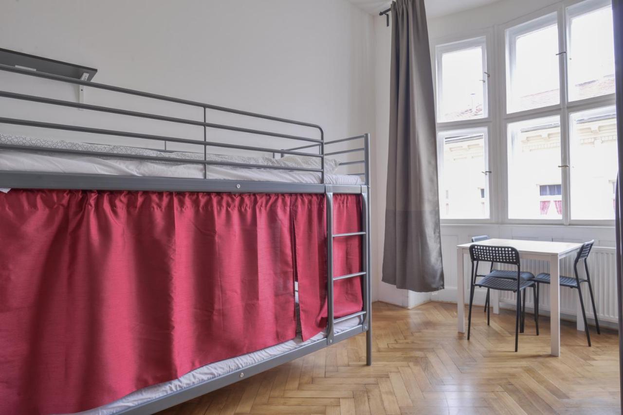 Globe Hostel Prague Adults Only ภายนอก รูปภาพ