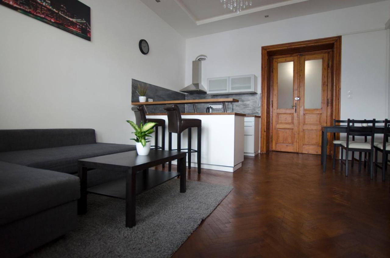 Globe Hostel Prague Adults Only ภายนอก รูปภาพ