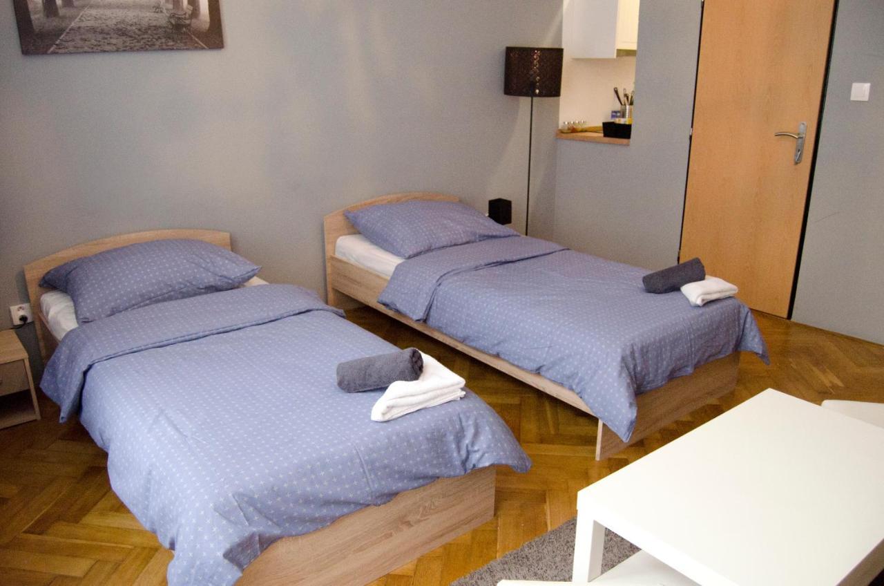 Globe Hostel Prague Adults Only ภายนอก รูปภาพ