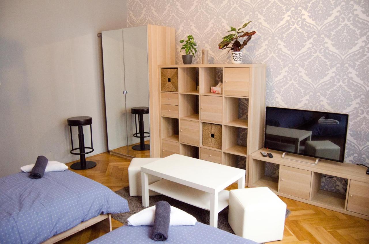 Globe Hostel Prague Adults Only ภายนอก รูปภาพ