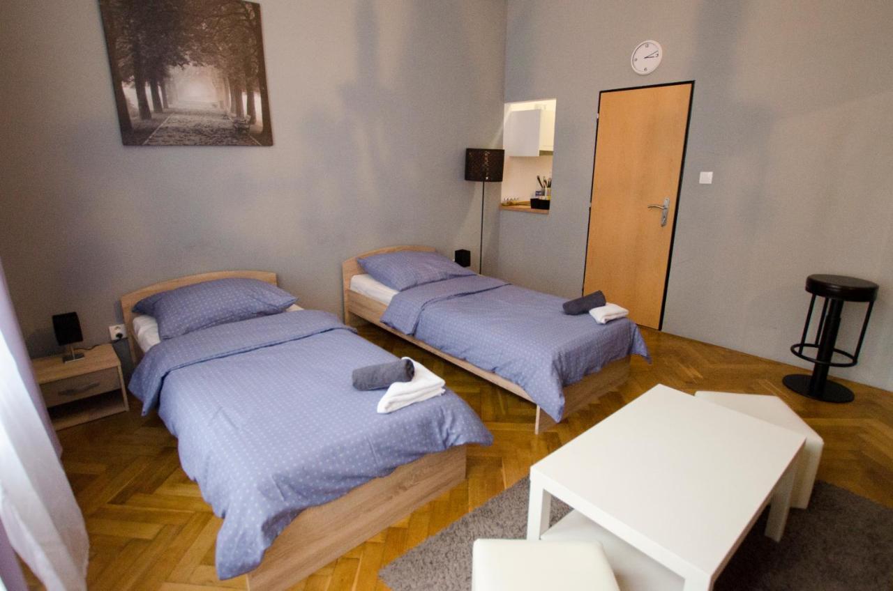 Globe Hostel Prague Adults Only ภายนอก รูปภาพ