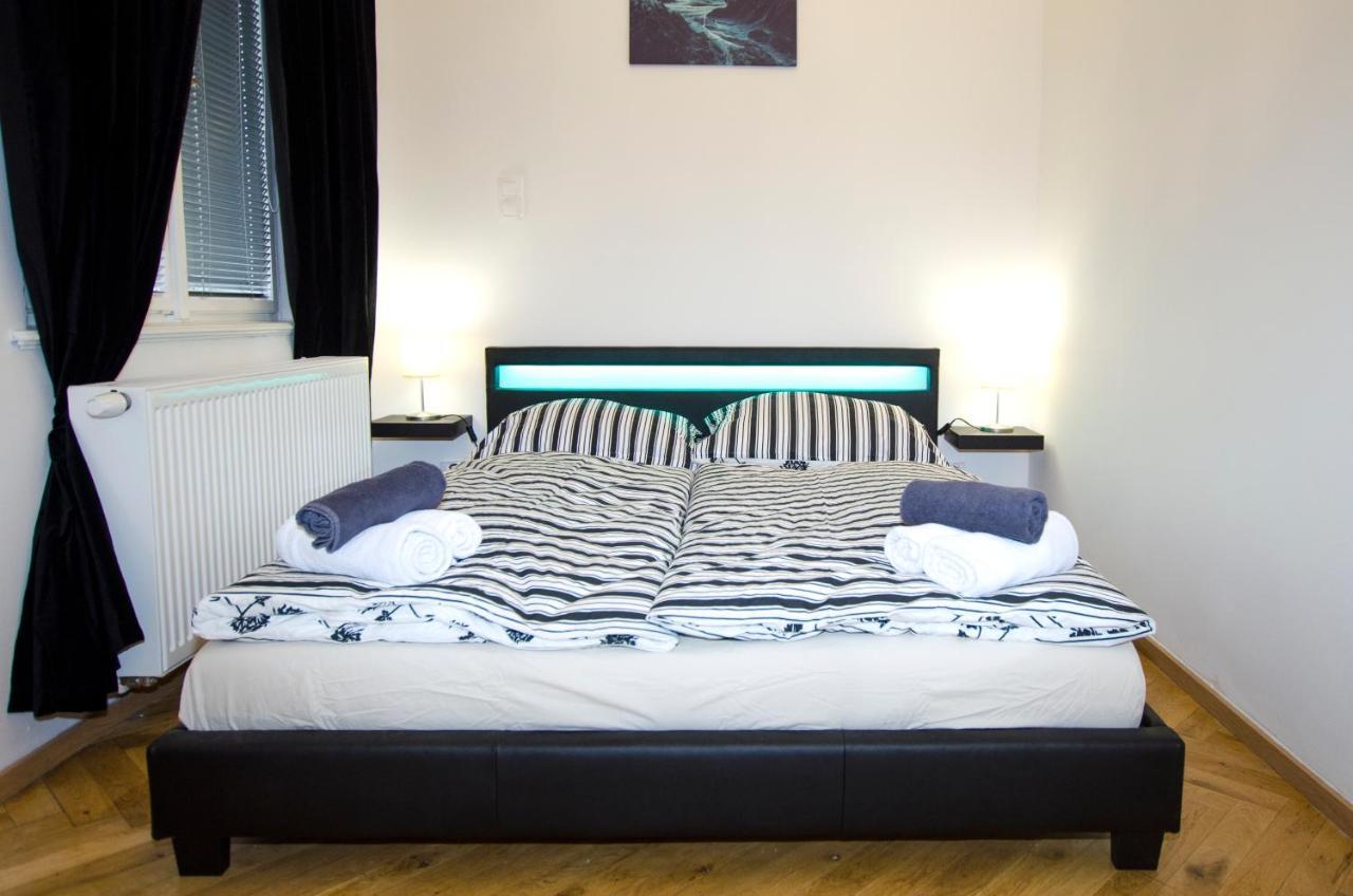 Globe Hostel Prague Adults Only ภายนอก รูปภาพ