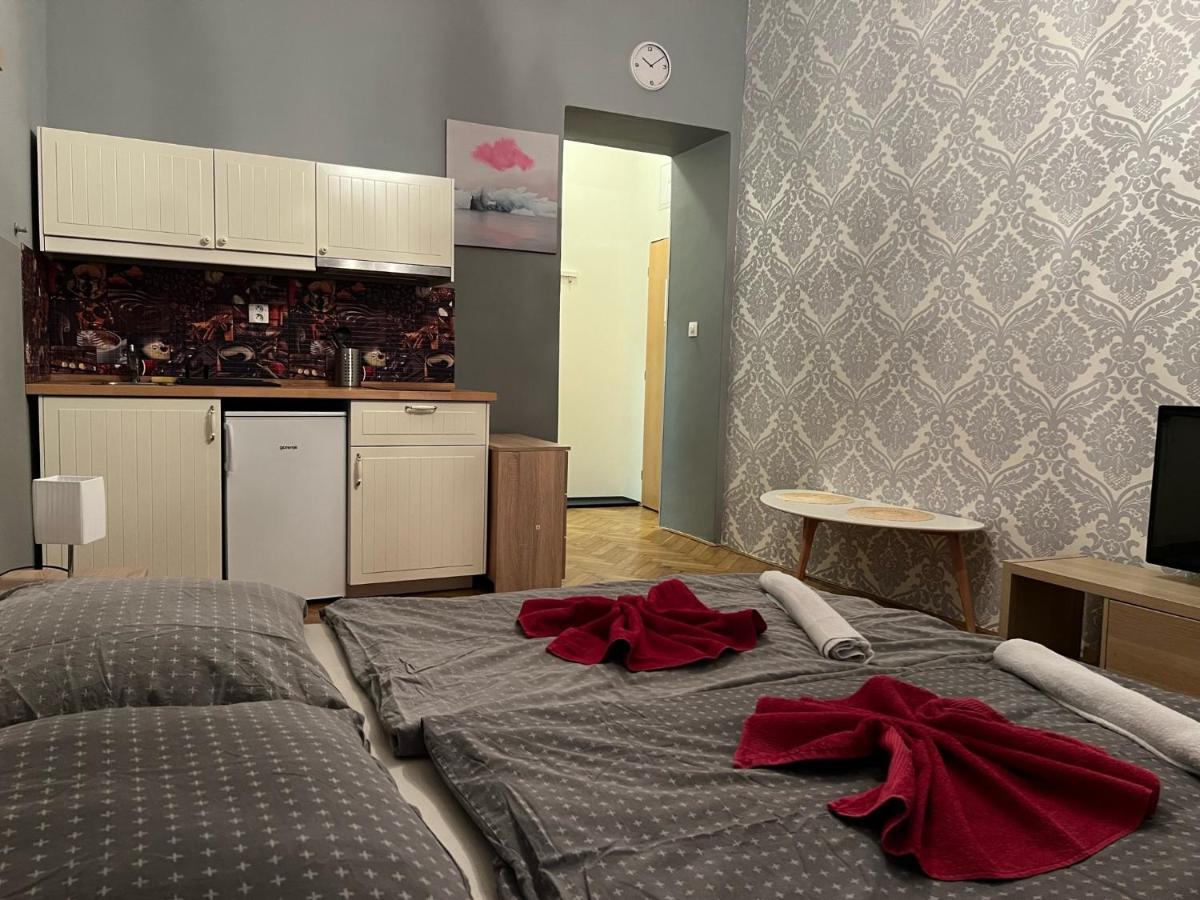 Globe Hostel Prague Adults Only ภายนอก รูปภาพ