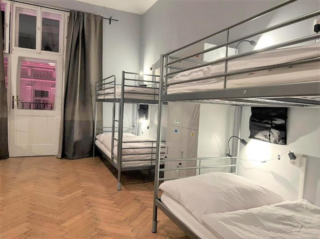 Globe Hostel Prague Adults Only ภายนอก รูปภาพ